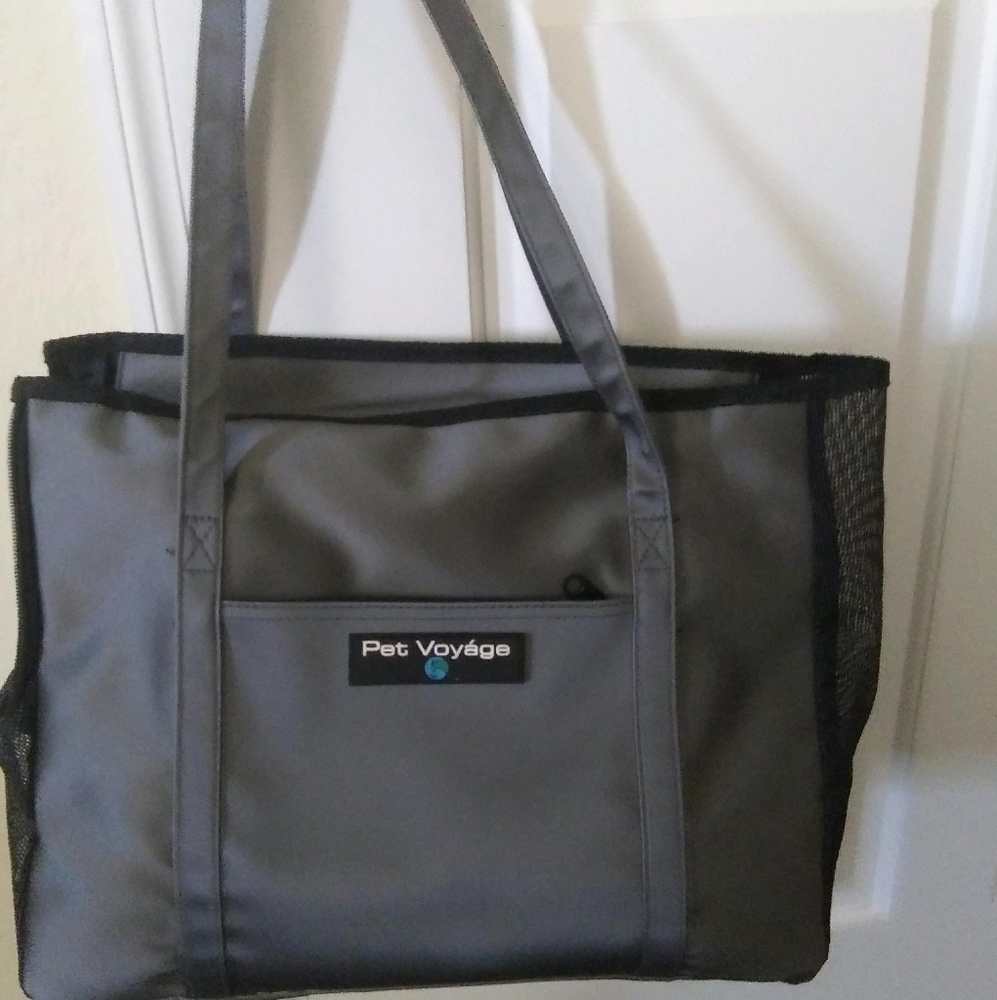 Nwot pet voyage pet carrier